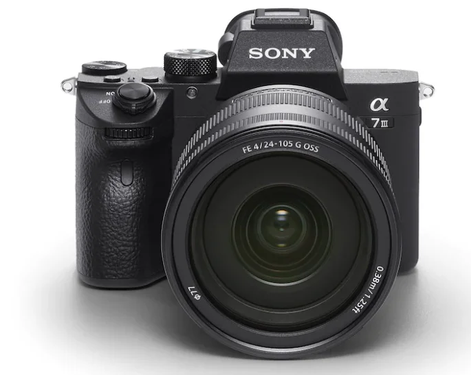 CAMARA-SONY-ILCE-7M3-BC-E38-ALPHA-7-III-CON-SENSOR-DE-IMAGEN-FULL-FRAME-DE-35MM_VIDEO-Y-FOTOGRAFIA_11268_1.webp Cámara Sony a7 III Sin Espejo con lente 28-70mm y kit de accesorios - Imagen 1