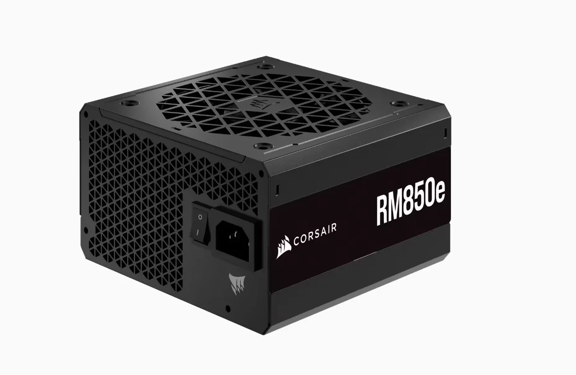 FUENTE-DE-PODER-CORSAIR-RM850E-80-PLUS-GOLD-FULLY-MODULAR-850-WATTS-ATX-BLACK-CP-9020249-NA_Fuentes-de-poder_11830_1.webp FUENTE DE PODER CORSAIR RM850E 850 WATTS - 80 PLUS GOLD - FULLY MODULAR - ATX - BLACK (CP-9020249-NA / CP-9020263-NA) - Imagen 1